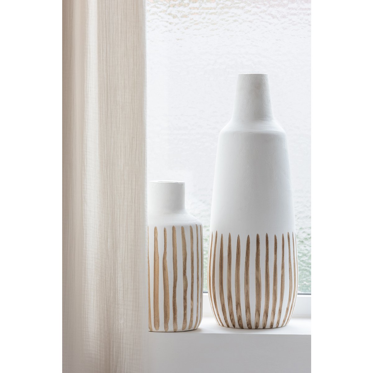 J-Line vaas Ying - hout - wit - large - 56.00 cm hoog